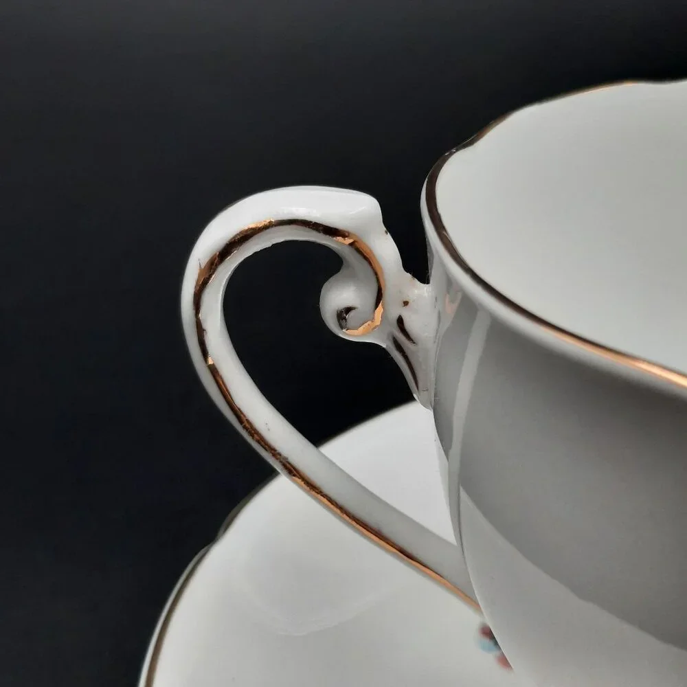 Vintage Royal Grafton Fine Bone China Teacup & Saucer Set With Chateau Frontenac